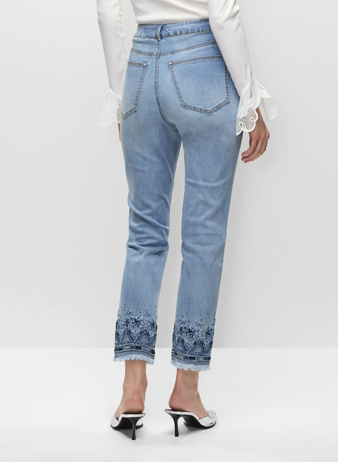 Women Embroidered Hem Cropped Jeans Light Blue | Melanie Lyne