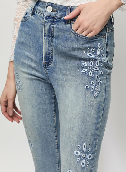 Women Floral Embroidered Light-Wash Jeans Light Blue | Melanie Lyne