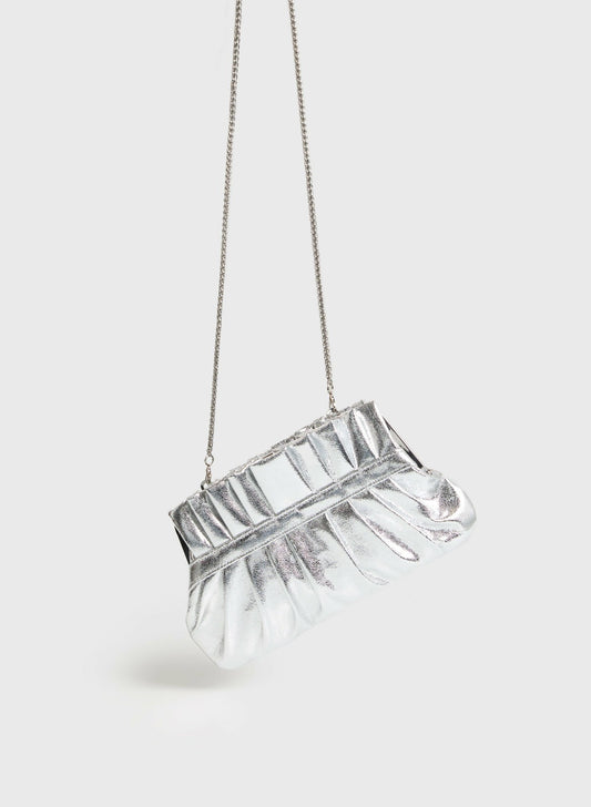 Women Pleated Metallic Clutch Silver | Melanie Lyne
