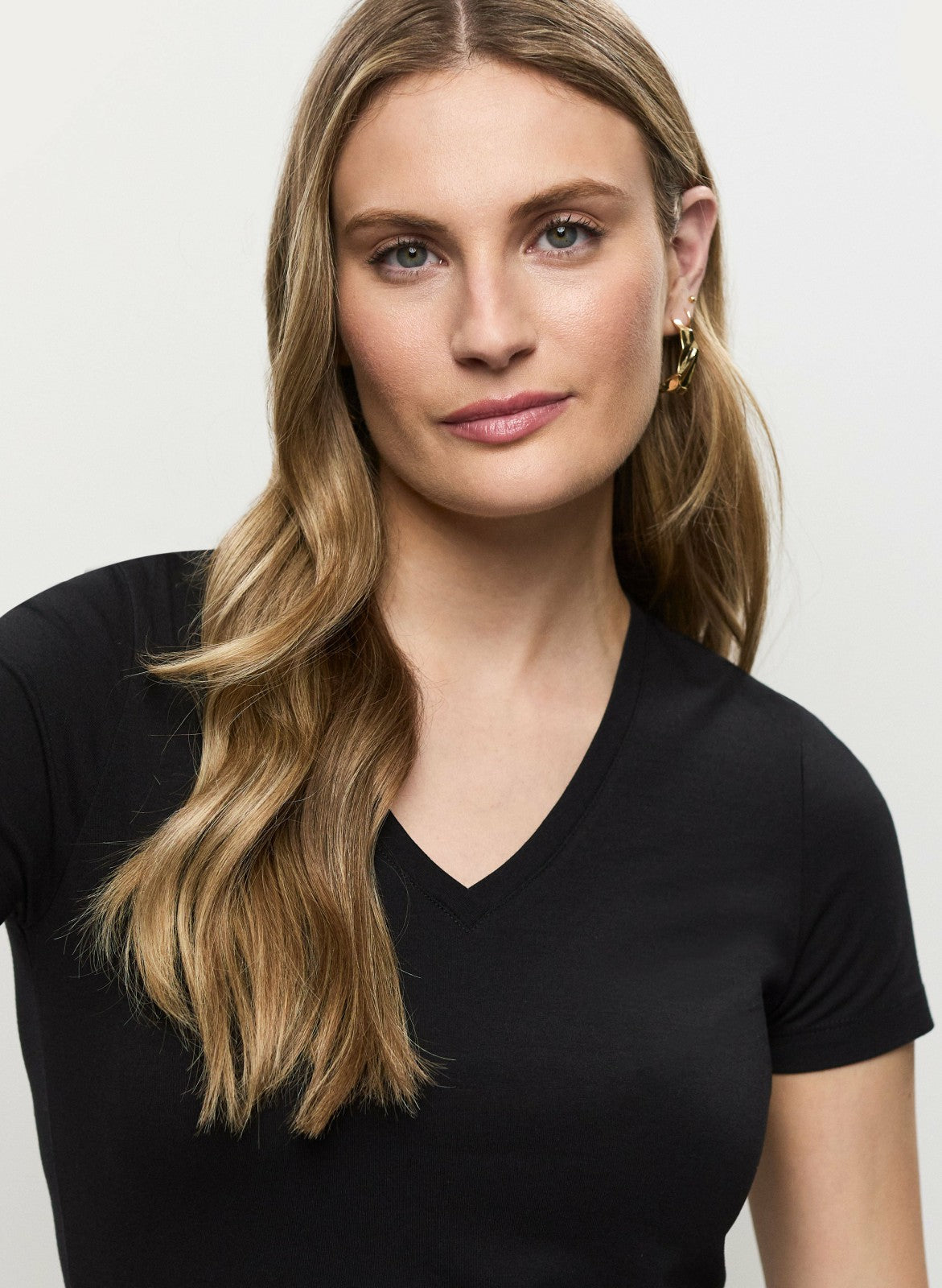 Women V-Neck T-Shirt Black | Melanie Lyne