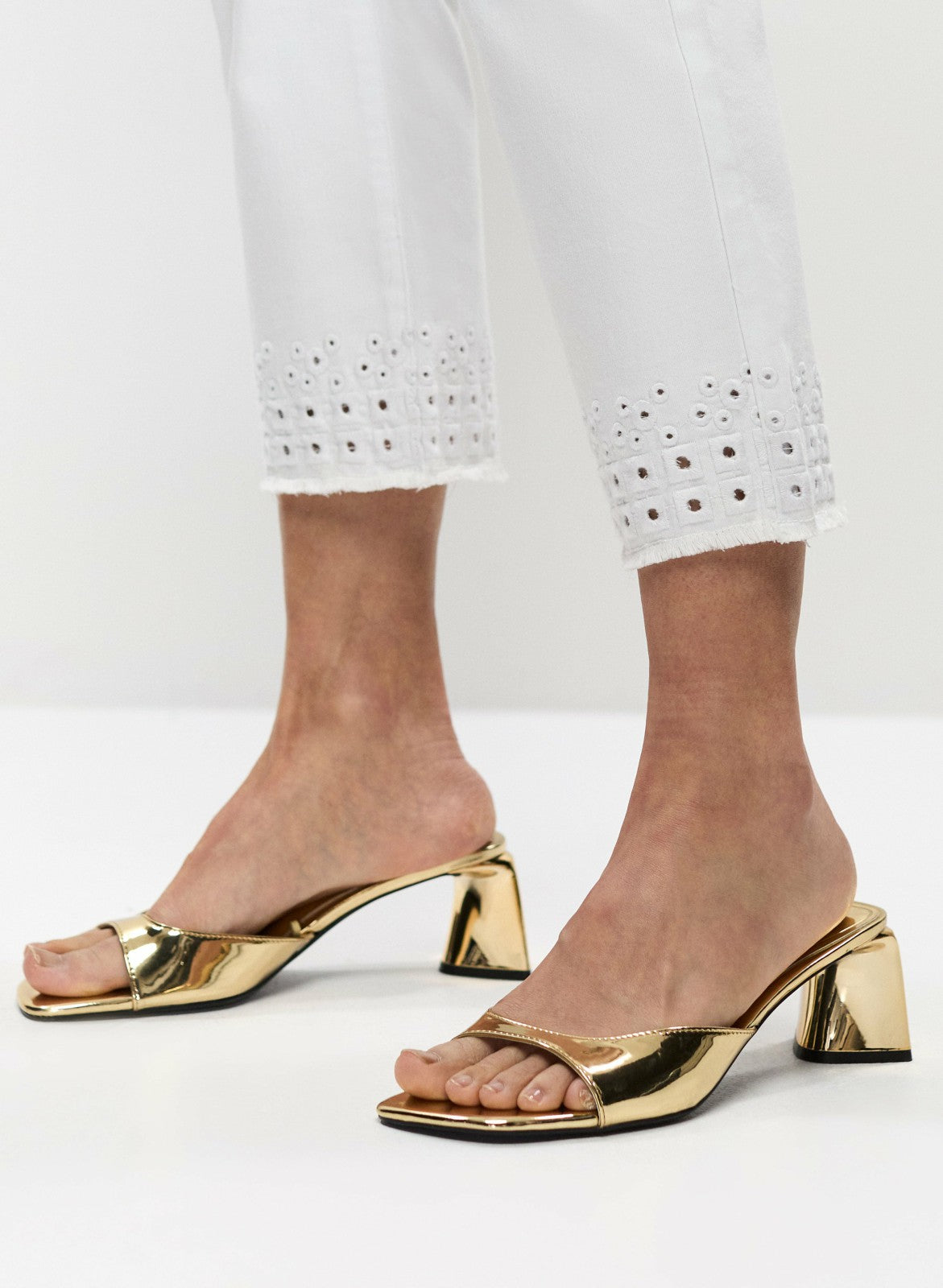 Women Eyelet Hem Denim Capris White | Melanie Lyne