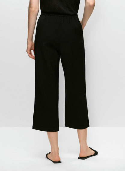 Women Essential Pull-On Drawstring Capris Black | Melanie Lyne