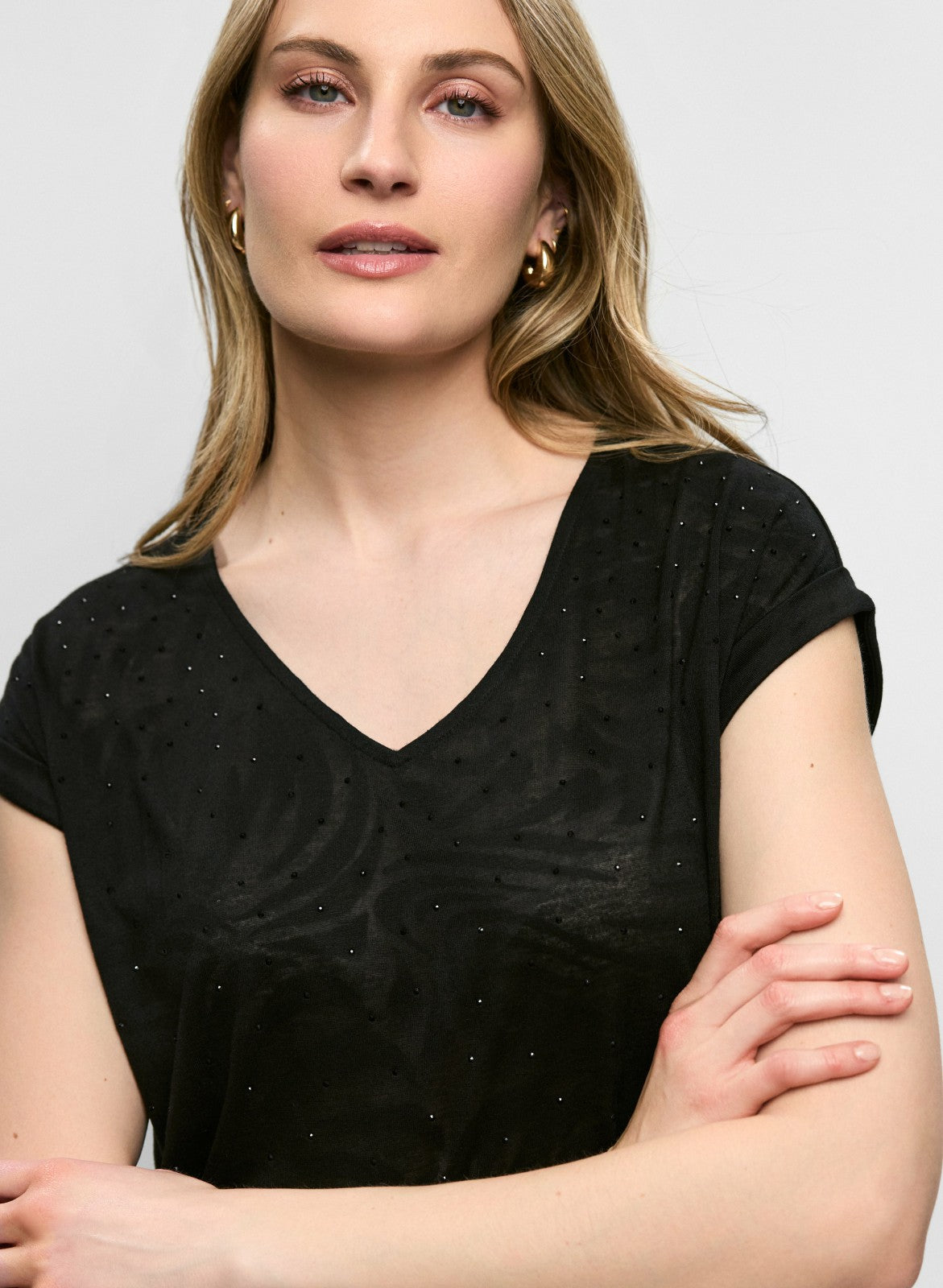 Women Embellished V-Neck Burnout Tee Black | Melanie Lyne