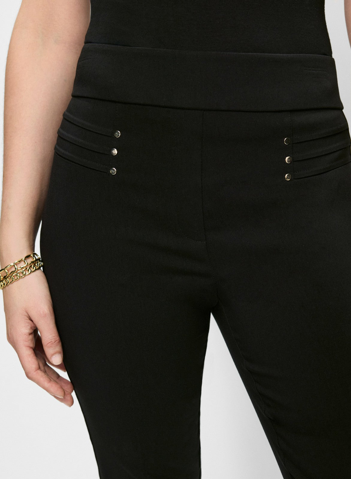 Women Pull-On Slit Hem Capris Black | Melanie Lyne