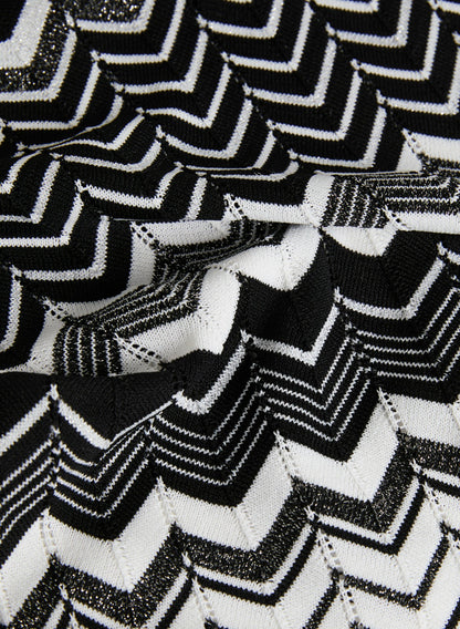 Women Sleeveless Zigzag Knit Top White Pattern | Melanie Lyne