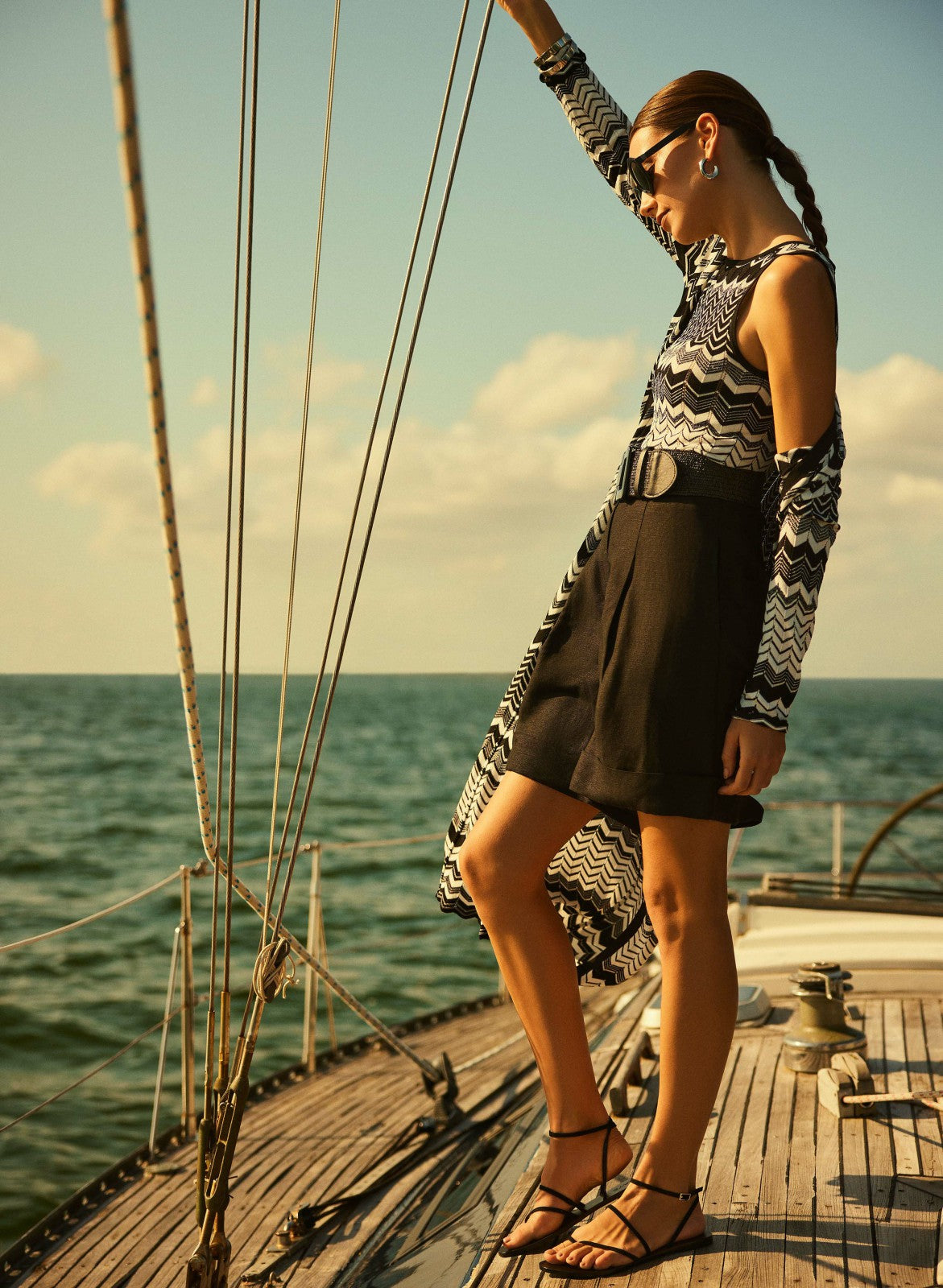 Women Linen-Blend High Rise Shorts Black | Melanie Lyne