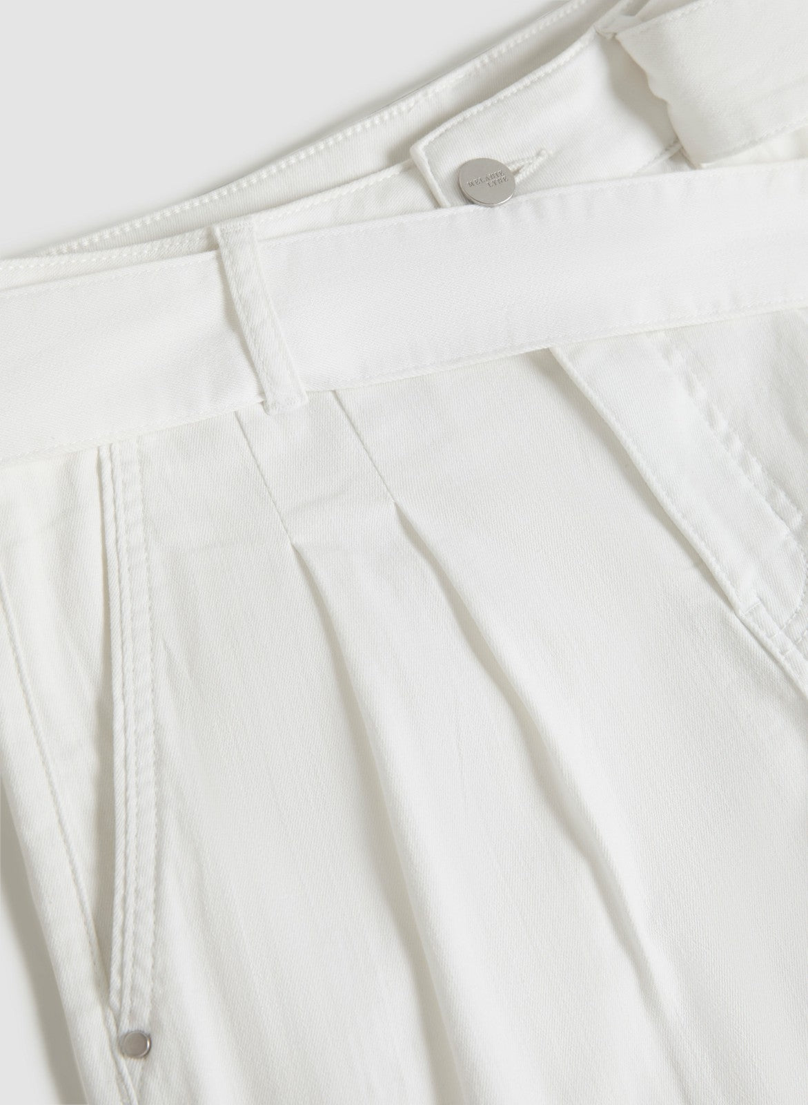 Women Pleated Tie-Waist Denim Shorts White | Melanie Lyne