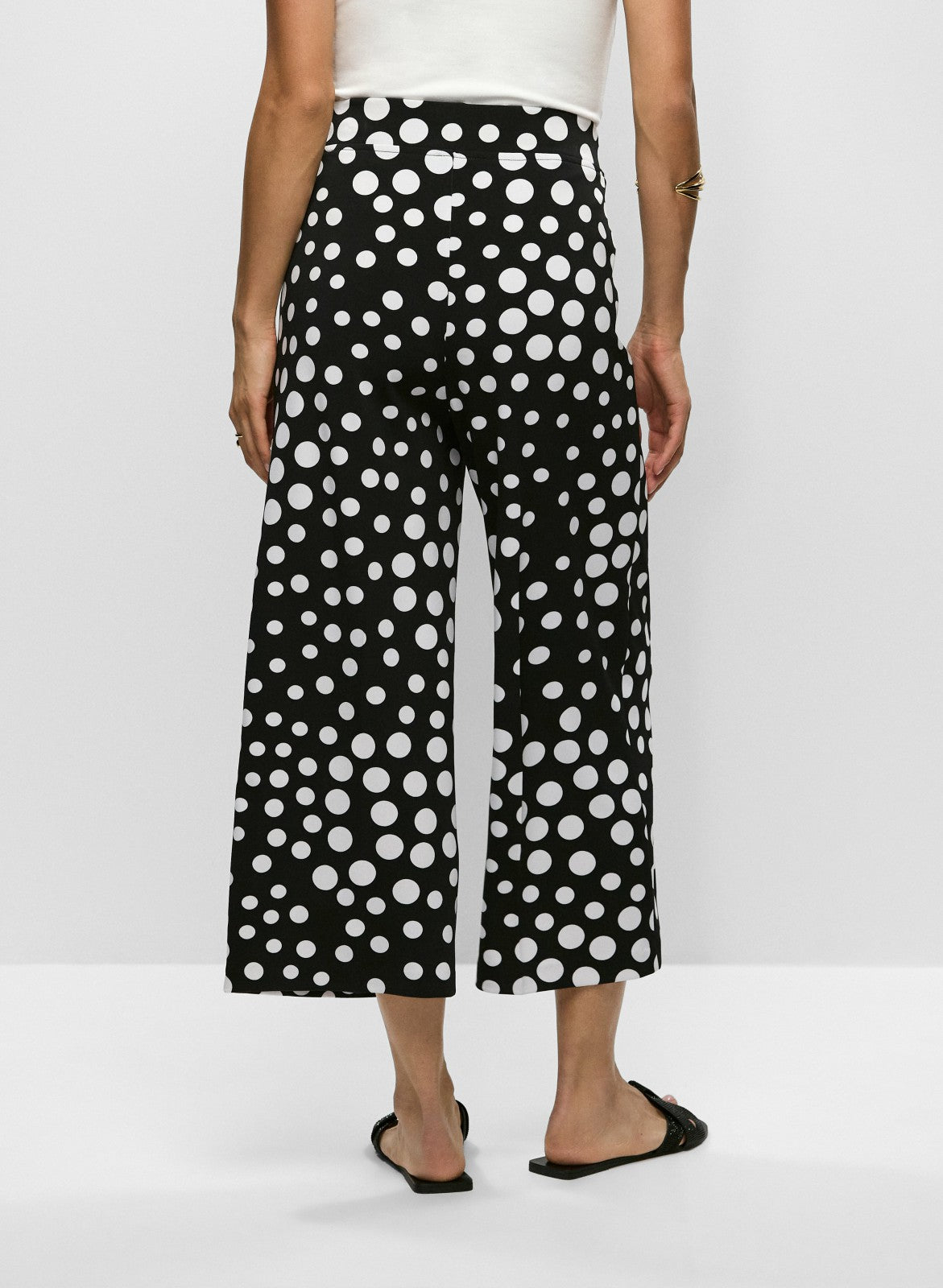 Women Belted Polka Dot Capris Black & White | Melanie Lyne