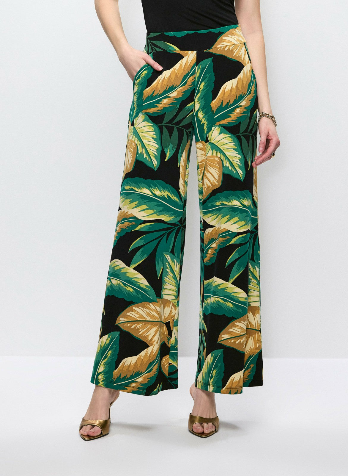 Women Leaf Print Wide Leg Pants Black Pattern | Melanie Lyne