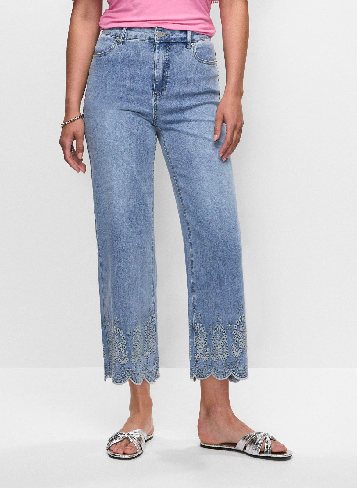 Women Embroidered Hem Culotte Jeans Light Blue | Melanie Lyne