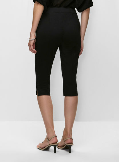 Women Pull-On Knit Capris Black | Melanie Lyne
