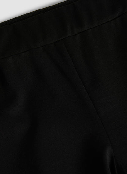 Women Pull-On Knit Capris Black | Melanie Lyne