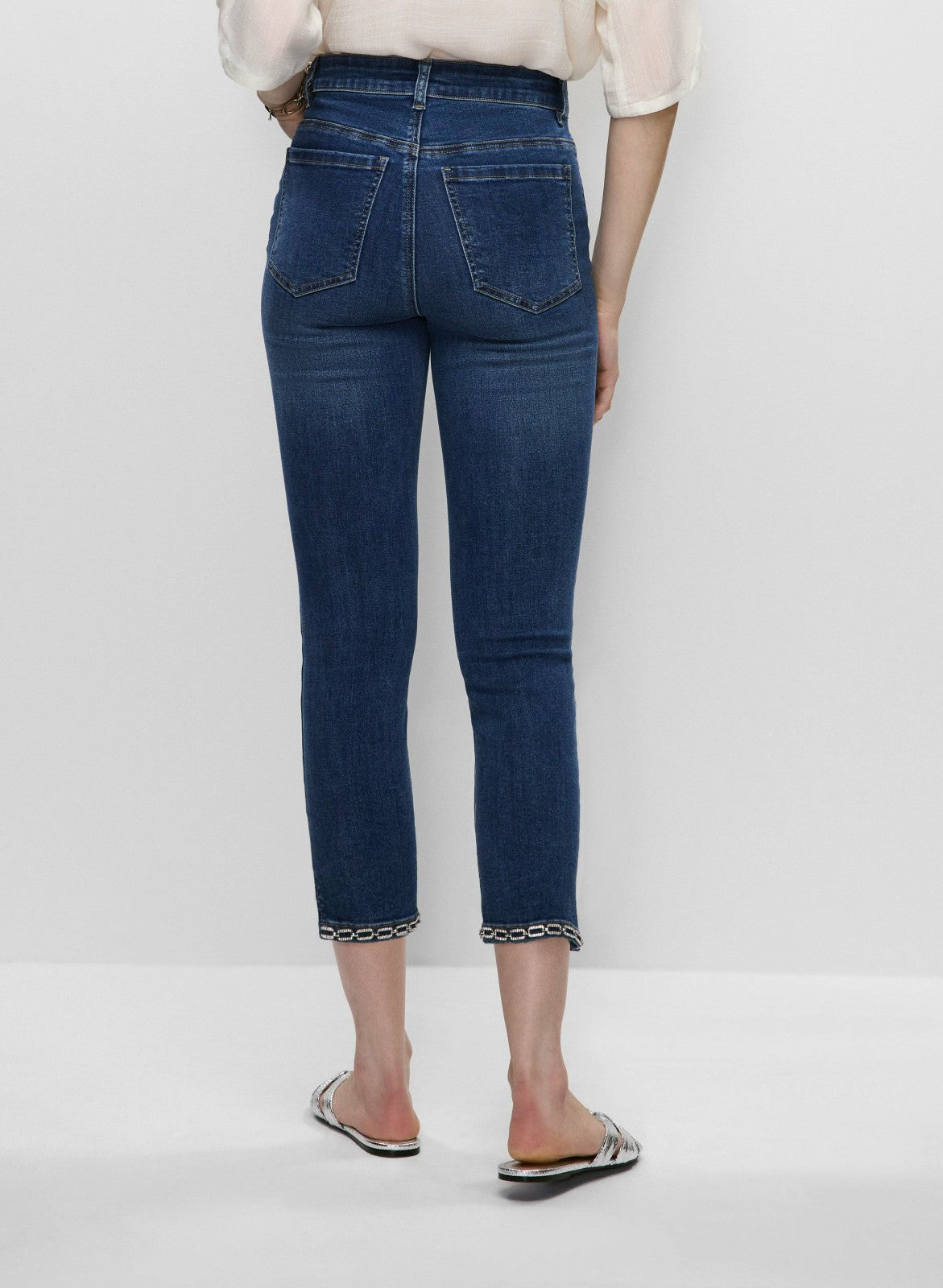 Women Slim Leg Denim Capris Medium Blue | Melanie Lyne