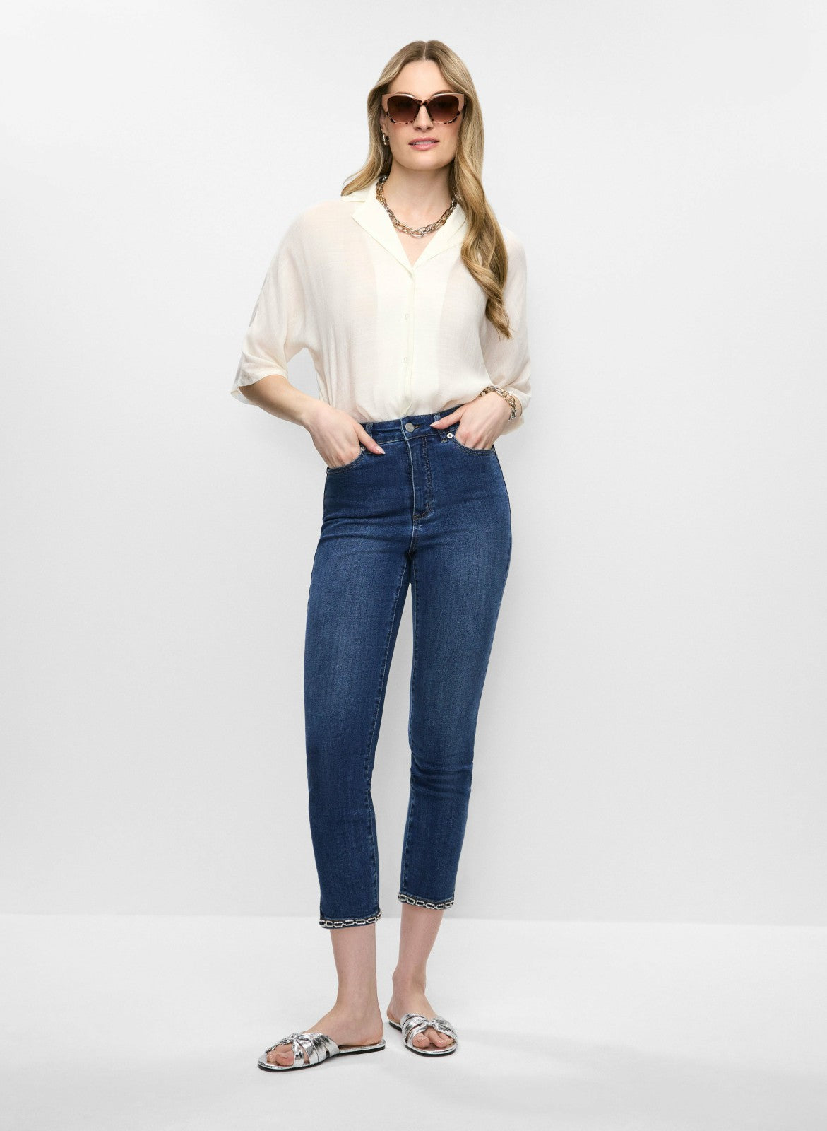Women Slim Leg Denim Capris Medium Blue | Melanie Lyne