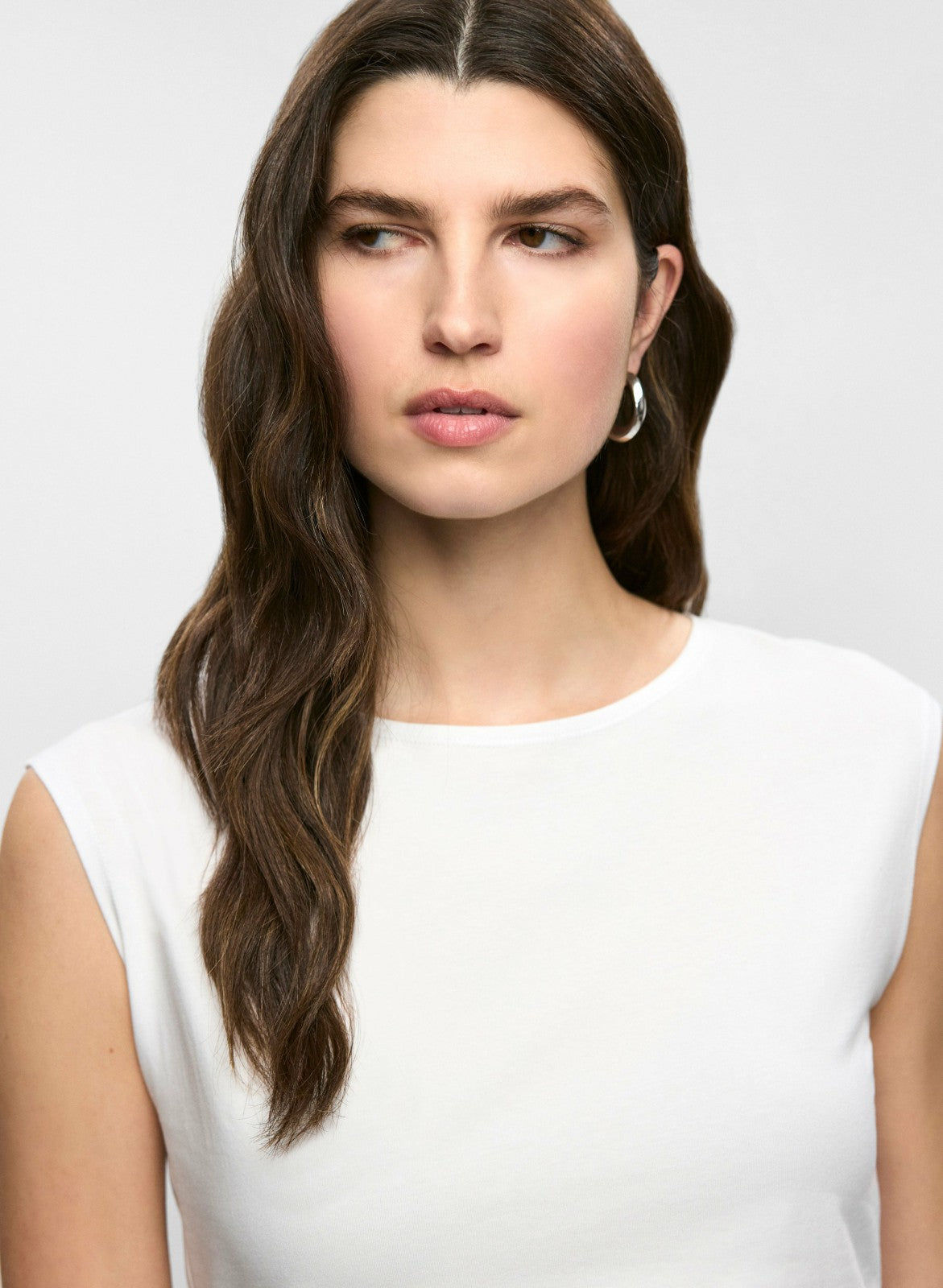 Women Essential Sleeveless Top White | Melanie Lyne