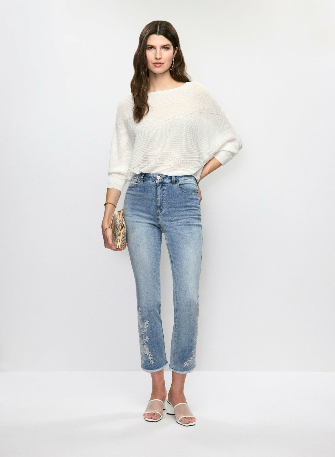 Women Embroidered Straight Leg Jeans Light Blue | Melanie Lyne