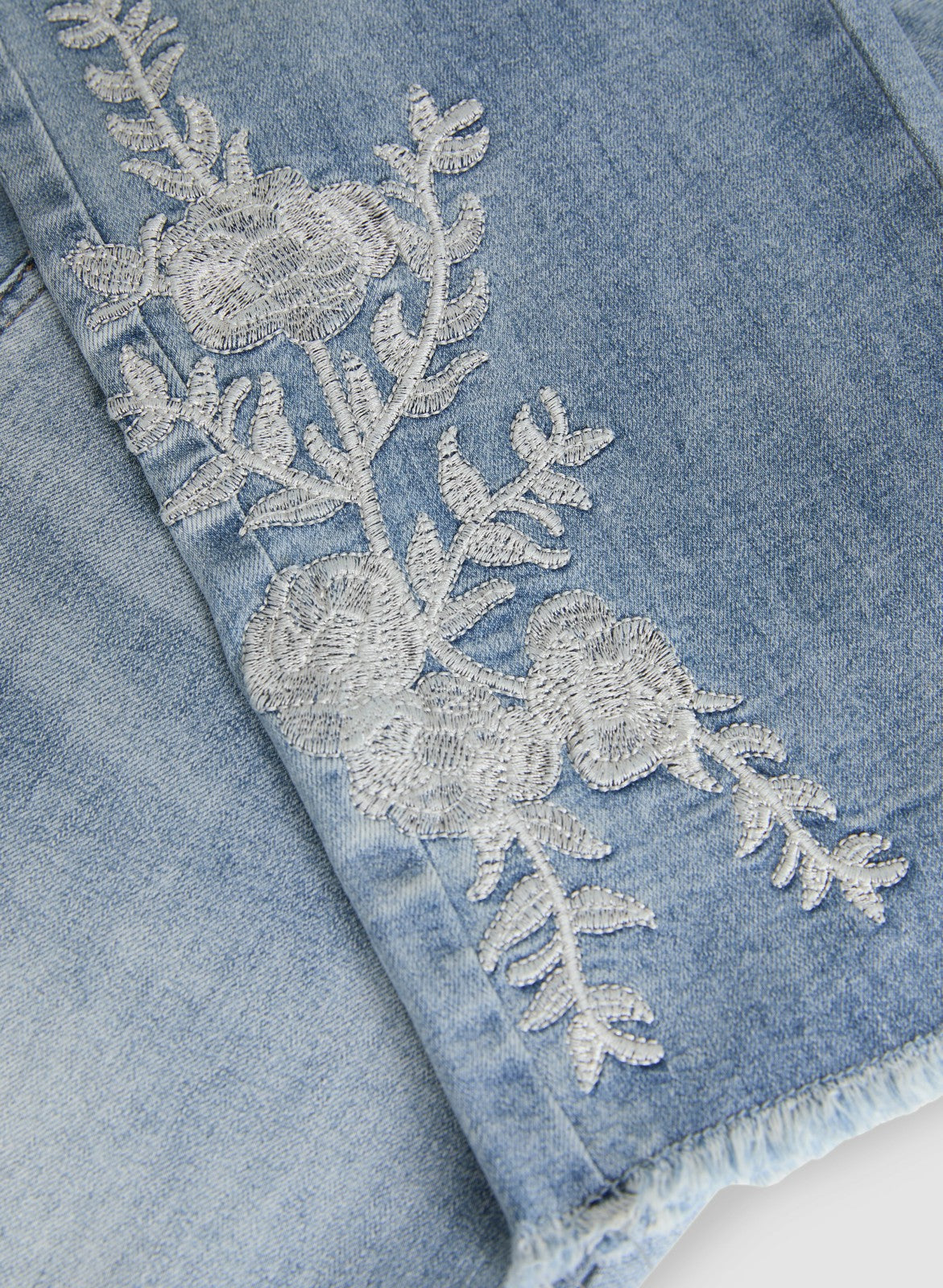 Women Embroidered Straight Leg Jeans Light Blue | Melanie Lyne