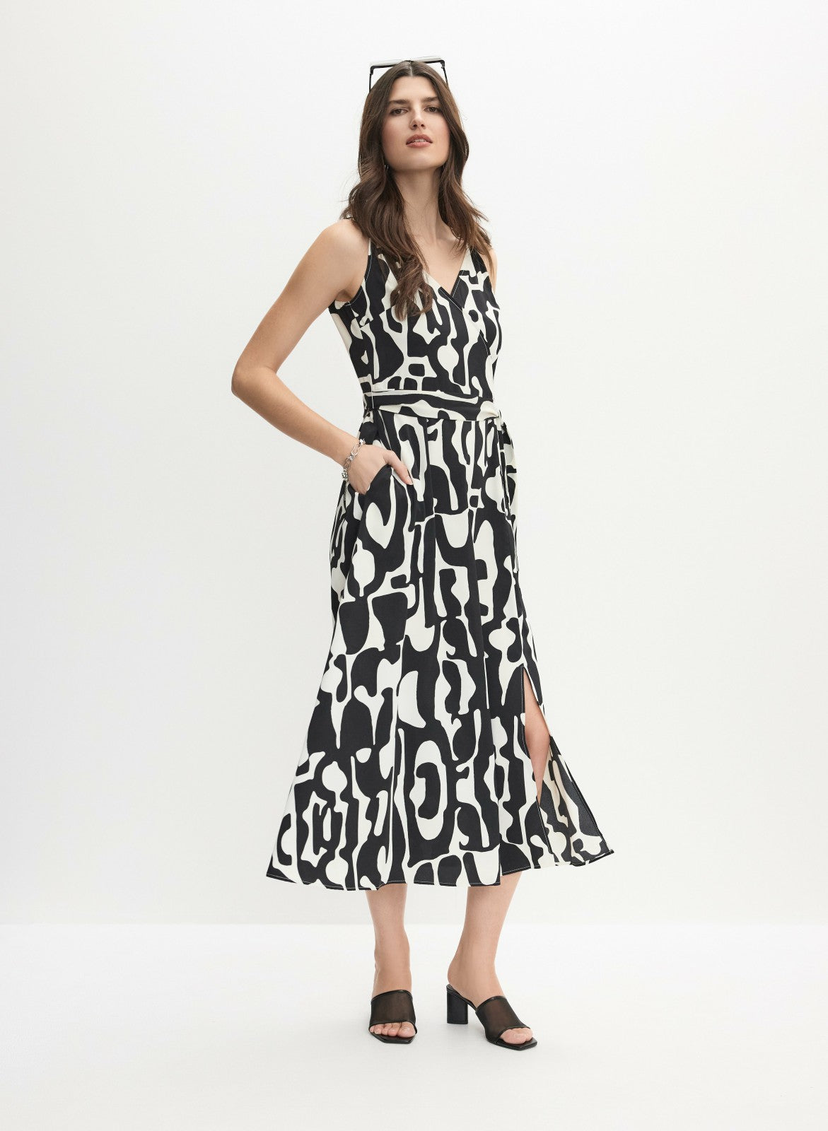 Women Geometric Print Midi Dress Black & White | Melanie Lyne