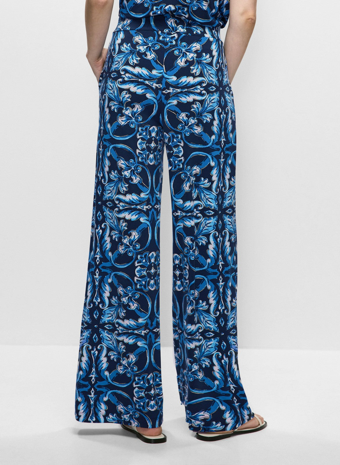 Women Abstract Print Wide Leg Pants Blue Pattern | Melanie Lyne