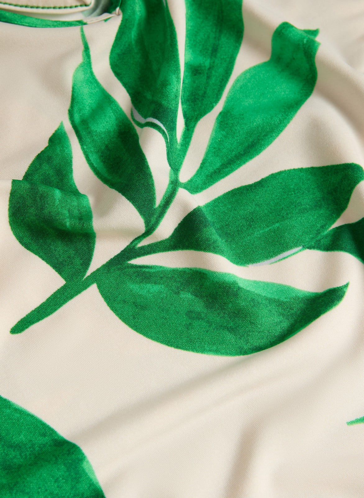 Women Sleeveless Leaf Print T-Shirt Green Pattern | Melanie Lyne