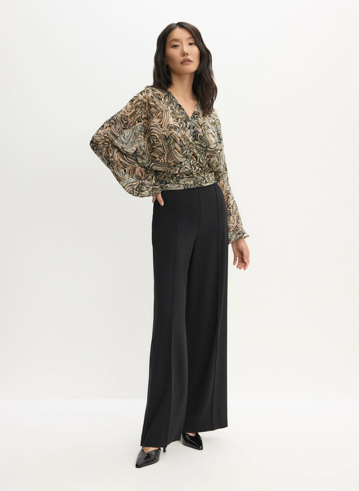 Women Wide Leg Pintuck Pants Black | Melanie Lyne