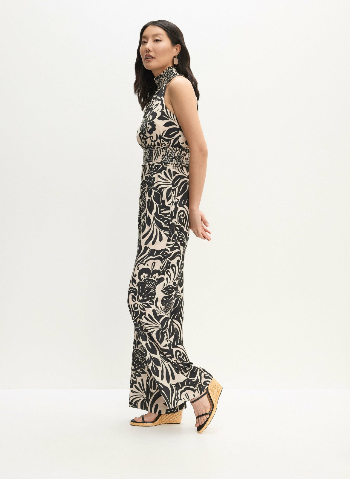 Women Sleeveless Floral Print Jumpsuit Black & White | Melanie Lyne