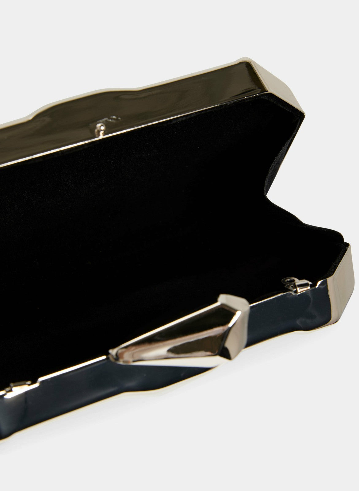 Women Embossed Metal Handbag Silver | Melanie Lyne