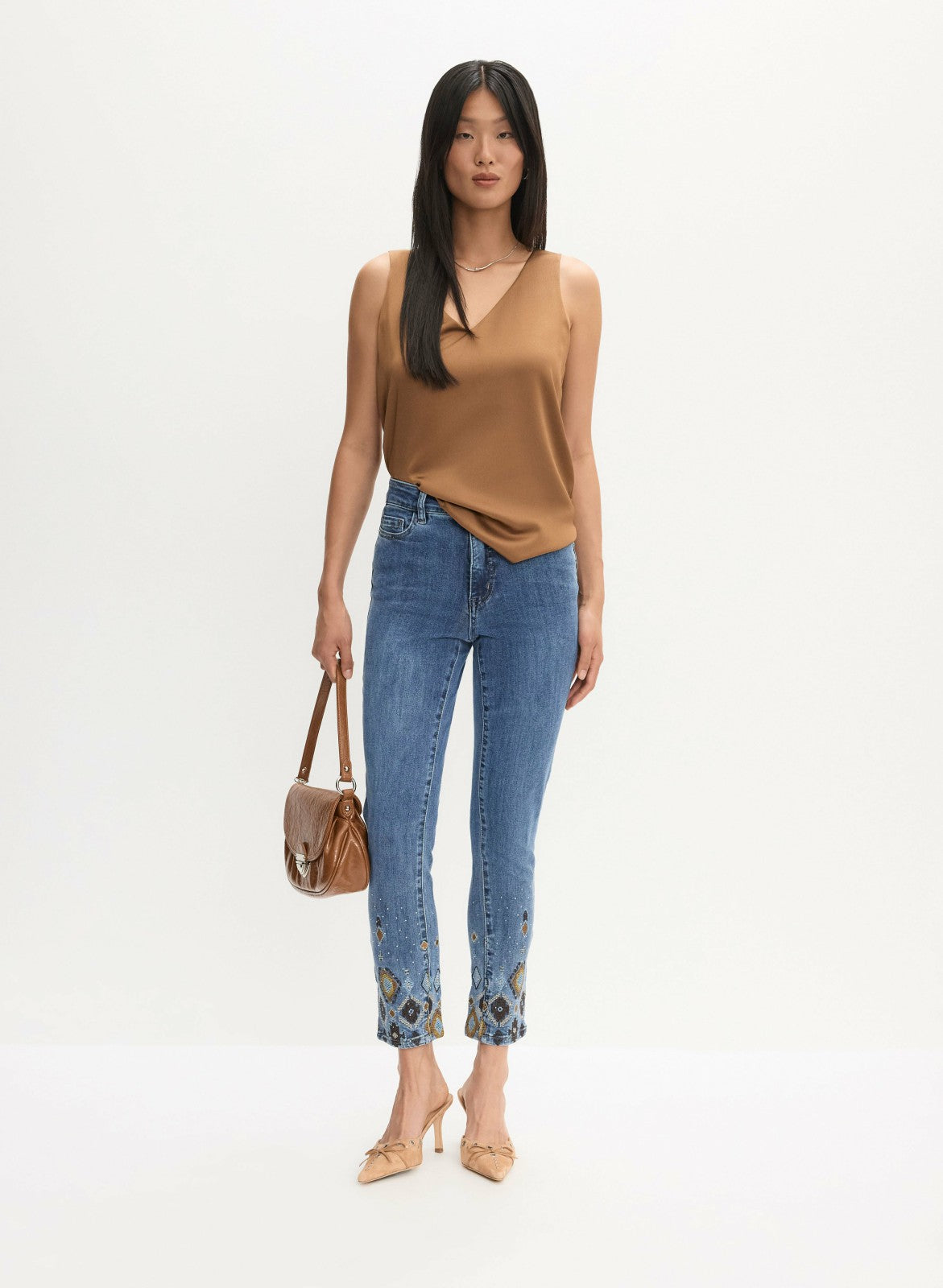Women Pearl Detail Straight Leg Jeans Medium Blue | Melanie Lyne