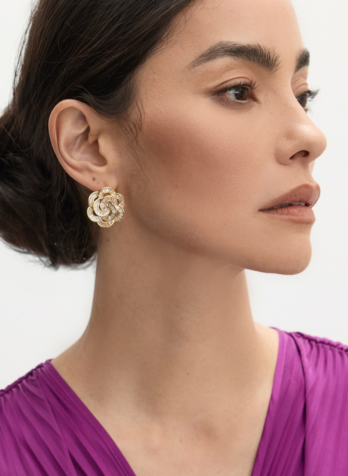 Women Baguette Flower Button Earrings Gold | Melanie Lyne