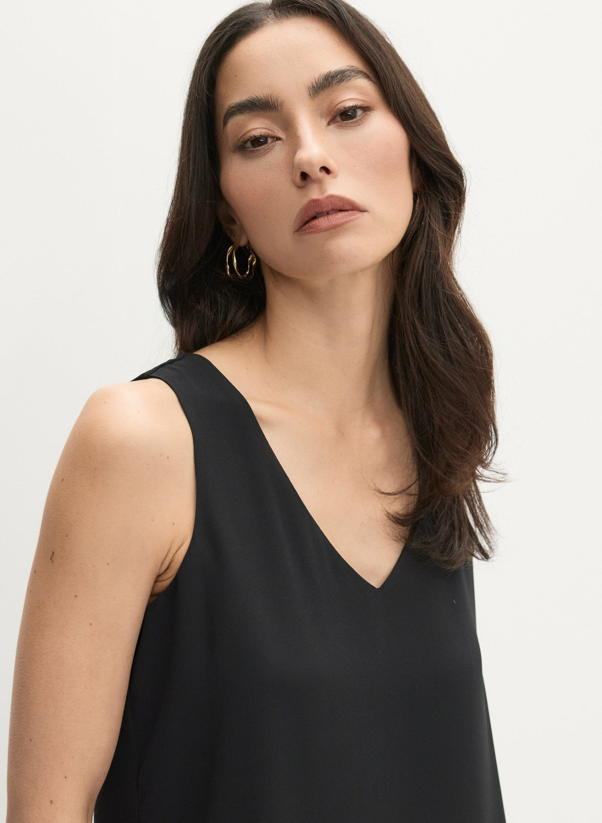 Women Essential V-Neck Cami Black | Melanie Lyne