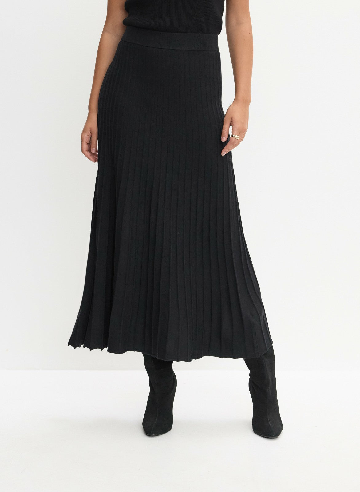 Women Knit Maxi Skirt Black | Melanie Lyne