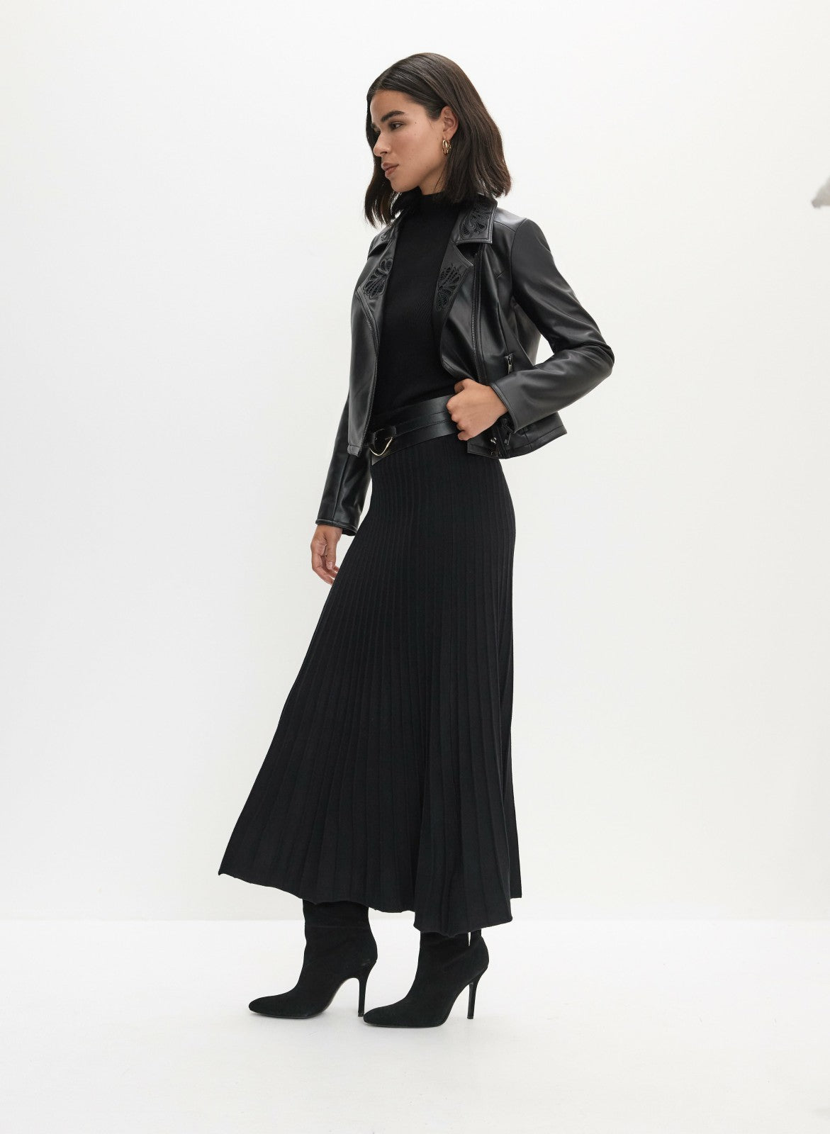 Women Knit Maxi Skirt Black | Melanie Lyne