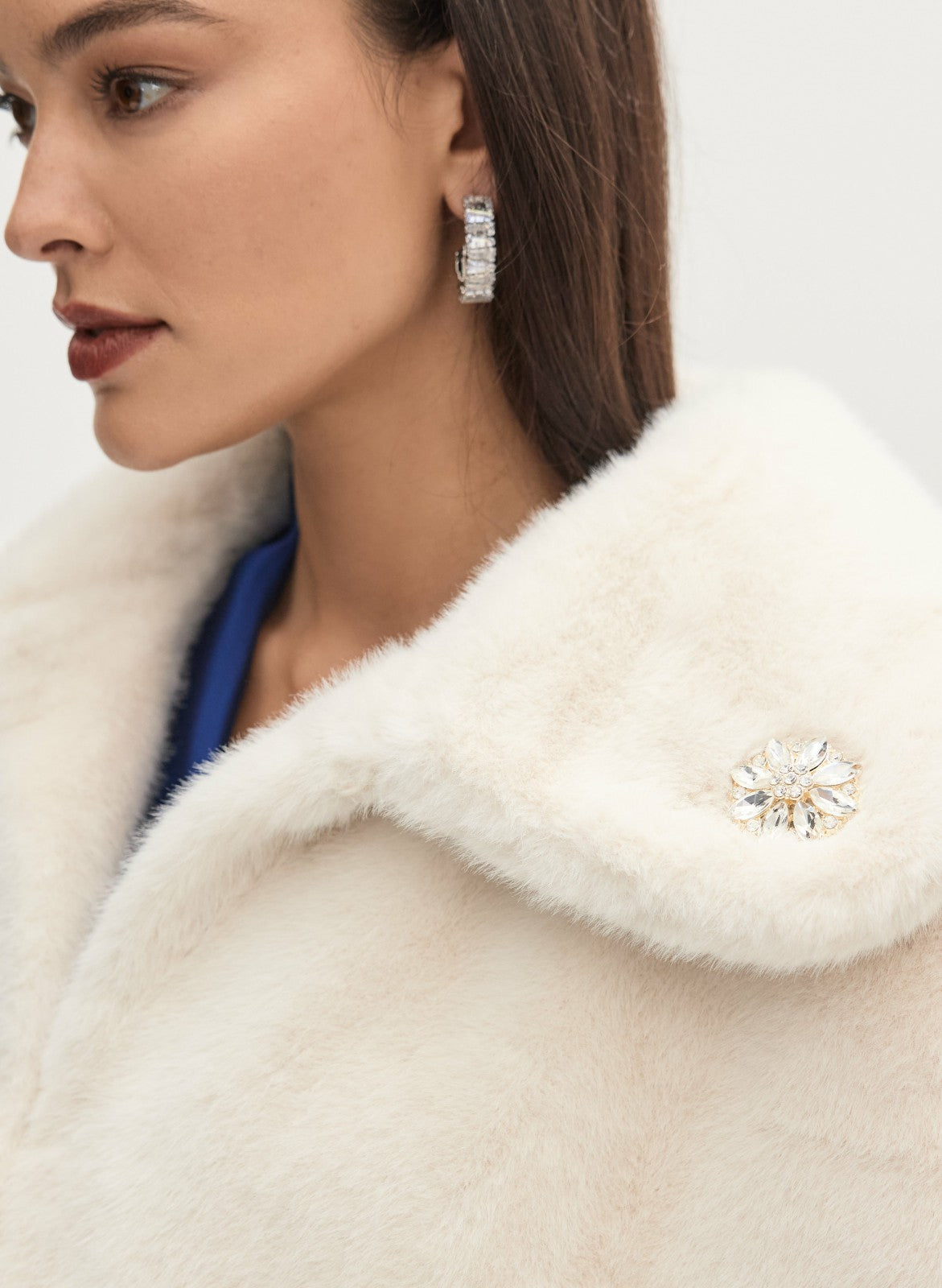 Women Embellished Faux Fur Cape Ecru White | Melanie Lyne