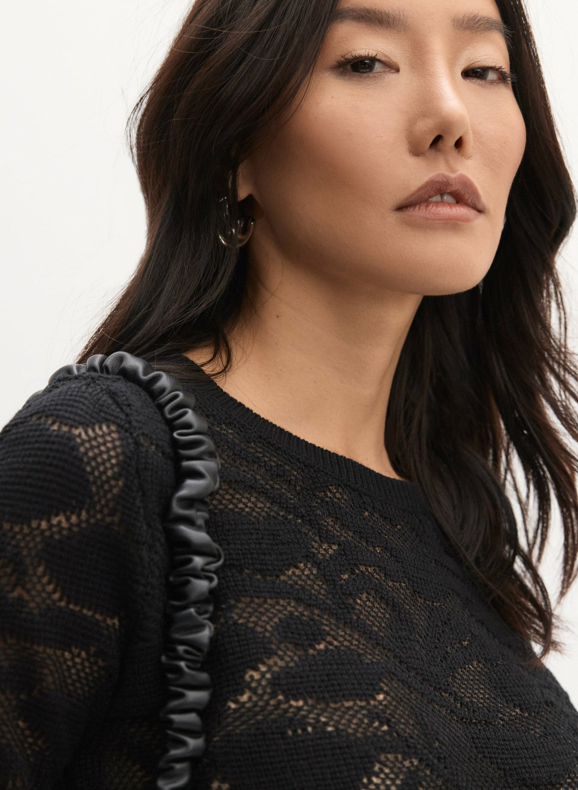 Women Open Rose Stitch Sweater Black | Melanie Lyne