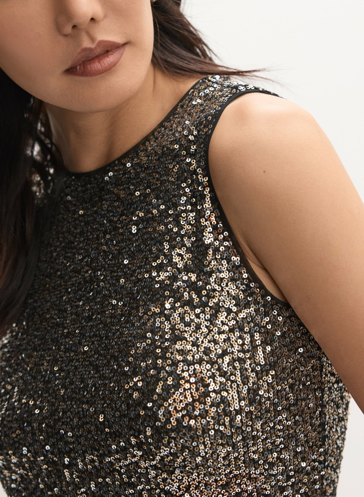 Women Sequined Crew Neck Top Black | Melanie Lyne