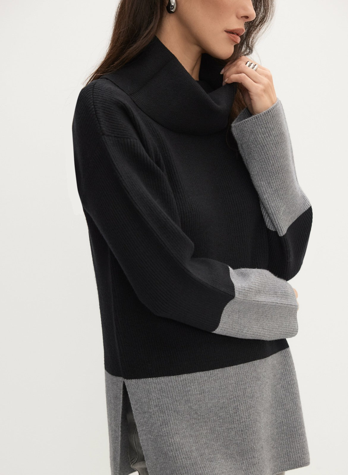 Women Colour-Block Tunic Sweater Black | Melanie Lyne
