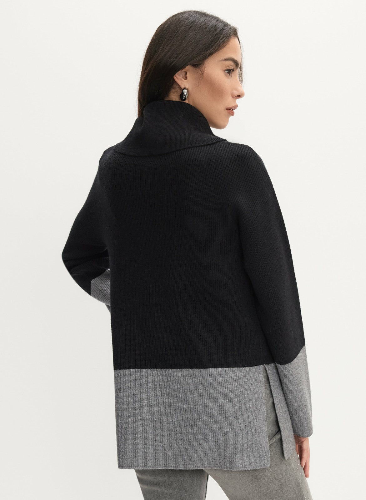 Women Colour-Block Tunic Sweater Black | Melanie Lyne